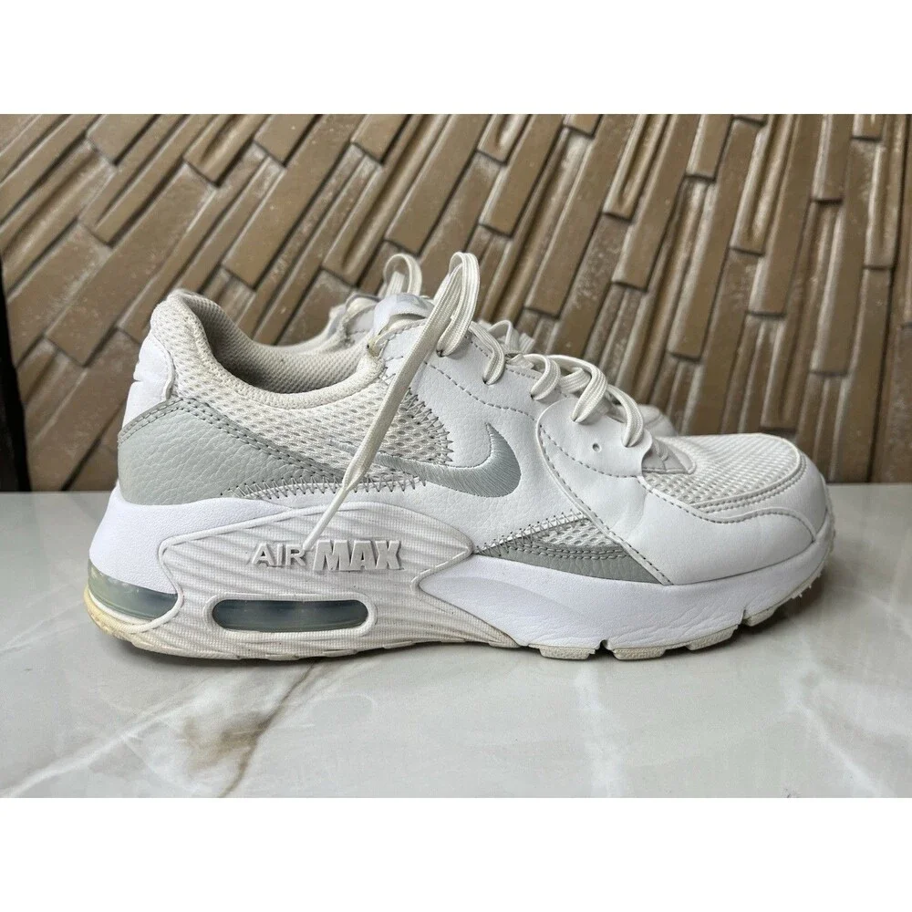 Nike AIR MAX EXCEE Women's White CD5432-121 Athletic Sneaker Shoes Sz 8